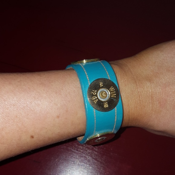 Women's stackable bracelet with bullet details - Picture 2 of 4
